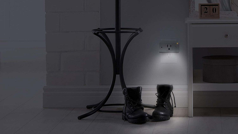 Enchufe Etekcity con luz nocturna | $10 | Amazon | Usa el cupón del 10% y el código QYZNSHLSFoto: Amazon